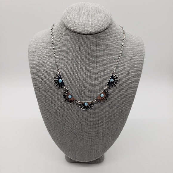 Lia Sophia Super Fan Necklace ❤ - Picture 1 of 7